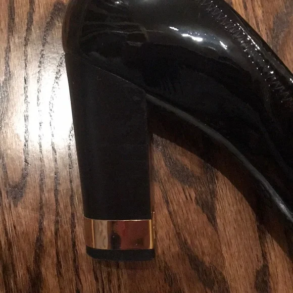 Tory Burch logo Patent leather heels size 8 - Picture 4 of 13